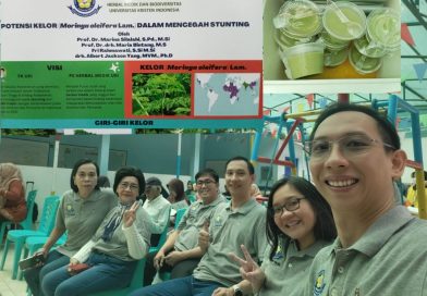 Pusat Studi Herbal Medik dan Biodiversitas UKI Jakarta, Berikan Penyuluhan dan Demonstrasi Stunting Daun Kelor